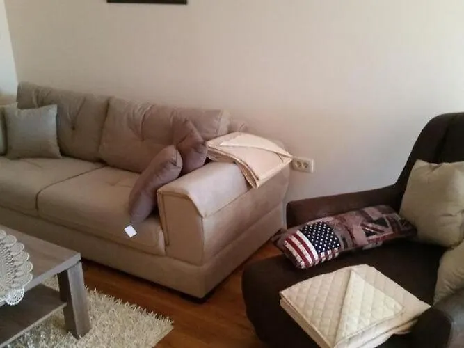 Rustica St - Two-bedroom With Balcony And Shared Pool Prizemlje *